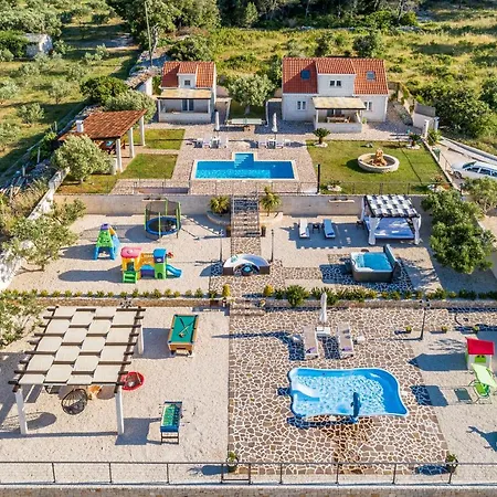 Mis Villa Supetar
