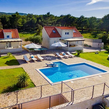 Mis Villa *