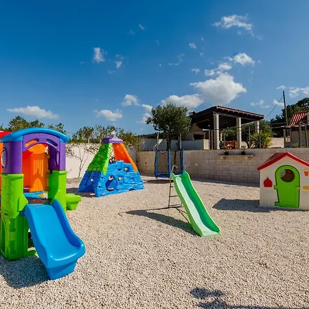 Mis Villa Supetar