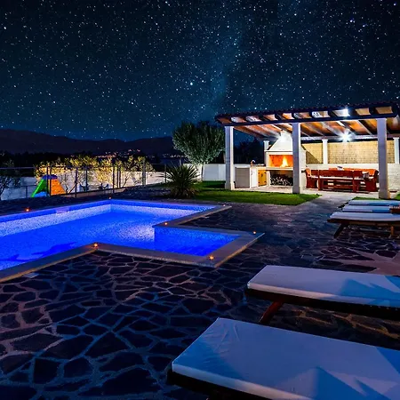 Mis Villa *