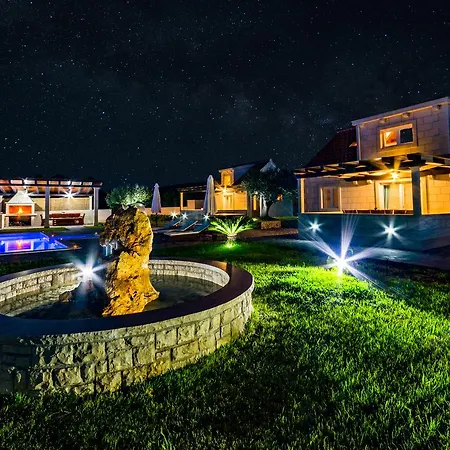 Mis Villa *