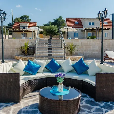 ヴィラ Mis スペタル